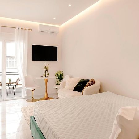 Boutique3436 Luxury Apartment เอเธนส์ ภายนอก รูปภาพ